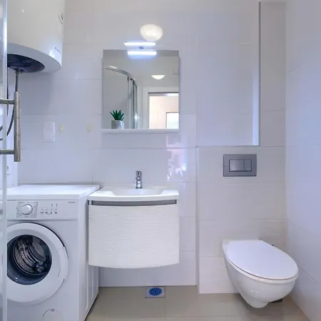 Amra 5 By Interhome Апартаменти Пореч