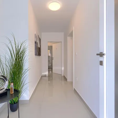 Amra 5 By Interhome * Пореч