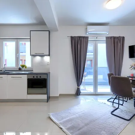 Apartment Amra-5 By Interhome